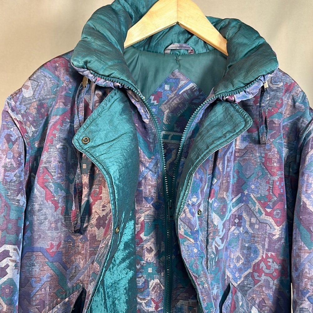Retro 80s Vibrant Purple and Blue Bomber Jacket for Effortless Style PTP 24 - Picture 8 of 15